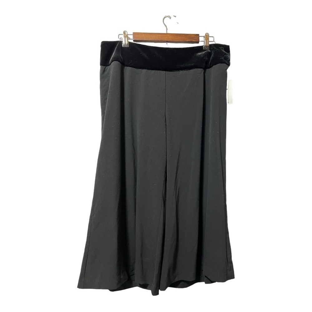 S.C. Basics Black Culottes Side Zip Velvet Waist Band Stretch Comfort Size 16